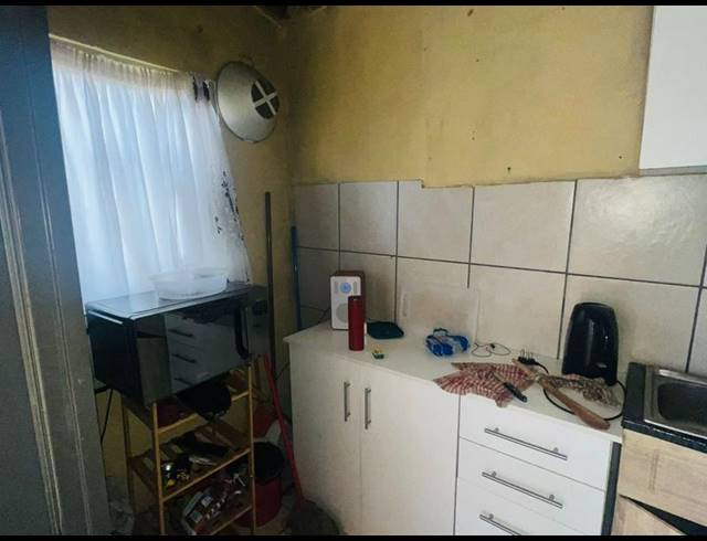 2 BEDROOM HOUSE FOR SALE IN VOSLOORUS EXT